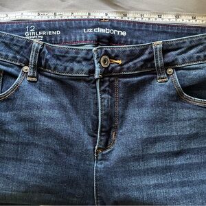 Liz Claiborne women’s Dark Blue Relaxed Jeans